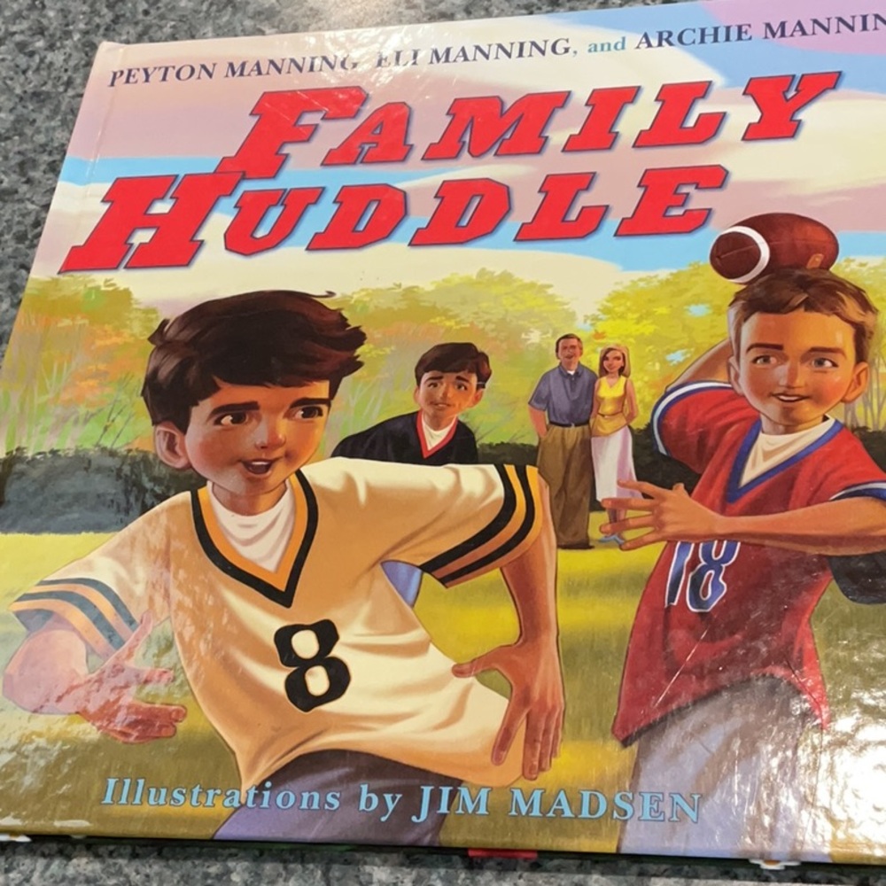 Family Huddle Eli Manning brothers book first edition 2009